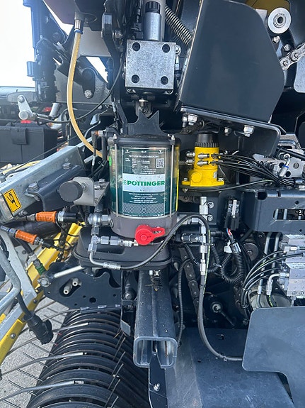 Pöttinger Impress 3160VC 32kniver/71040/22,5 hjul/ breiplast