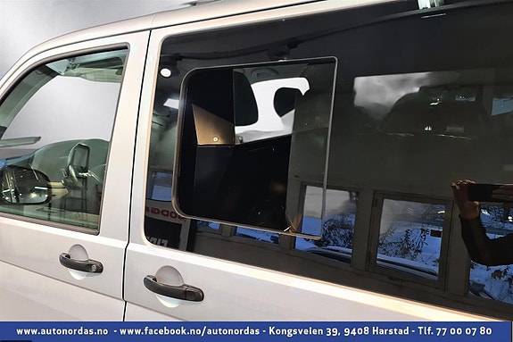  Åpning på ene sidevindu i lasterom