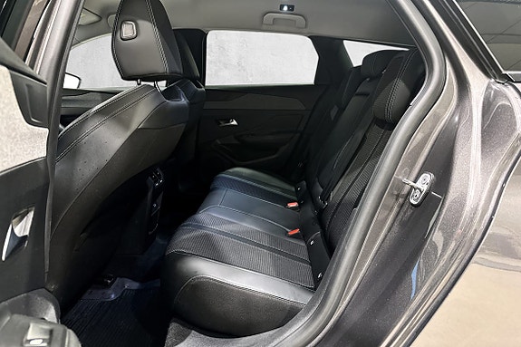 Peugeot 308 SW 19 of 20