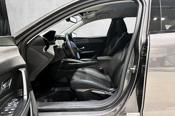 Peugeot 308 SW 8 of 20