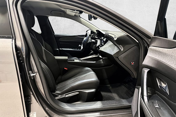 Peugeot 308 SW 17 of 20