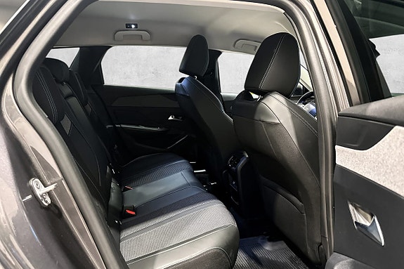 Peugeot 308 SW 18 of 20