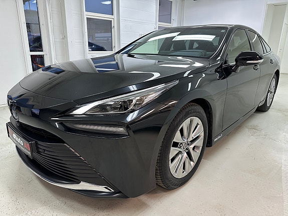 Toyota Mirai 15 of 30