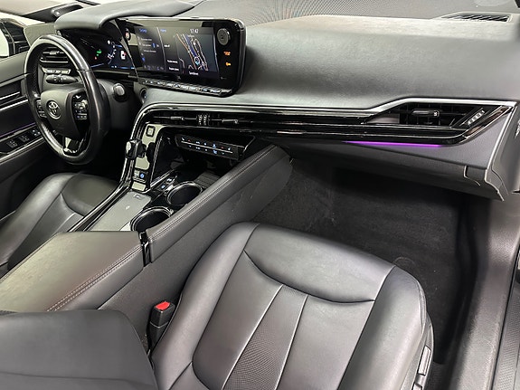 Toyota Mirai 26 of 30