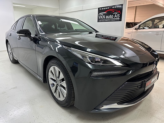 Toyota Mirai 16 of 30