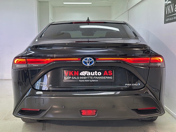 Toyota Mirai 20 of 30