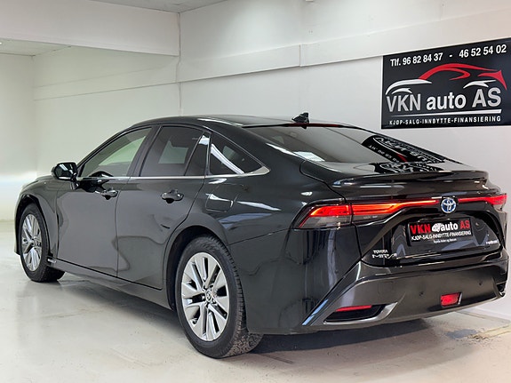 Toyota Mirai 17 of 30