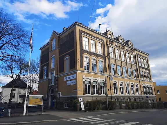 Vi holder til på Briskeby i Oslo