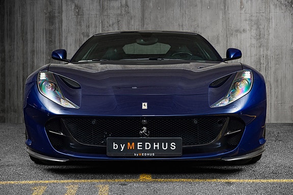 Ferrari 812 Superfast 3 of 5