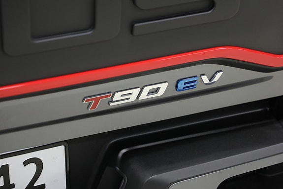 Maxus T90 EV 9 of 30