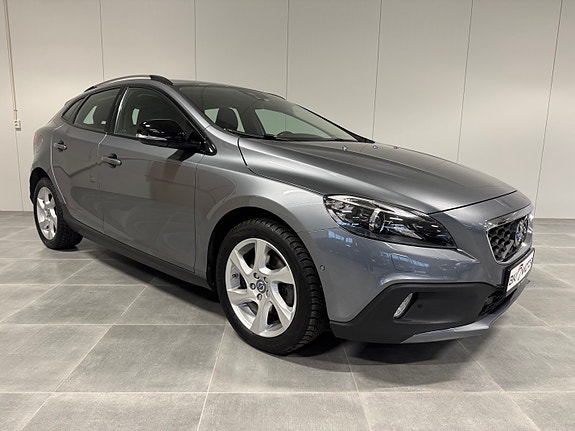 Volvo V40 Cross Country 4 of 5