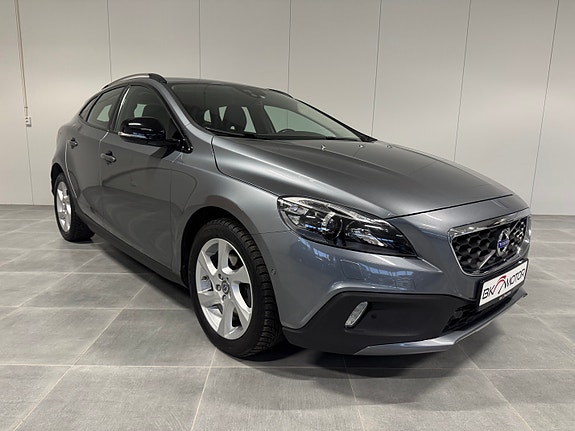 Volvo V40 Cross Country 5 of 5