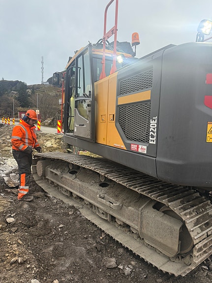 Volvo Ec220el 12 of 15