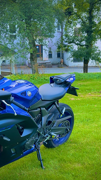 Yamaha R7 14 of 25
