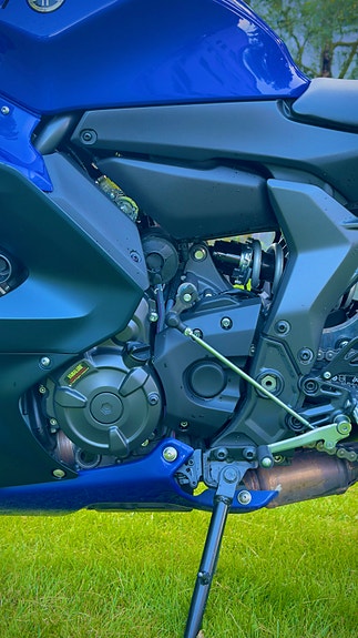 Yamaha R7 18 of 25