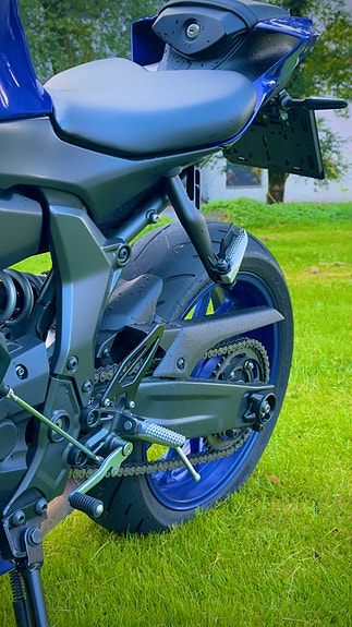 Yamaha R7 15 of 25