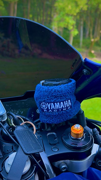 Yamaha R7 24 of 25