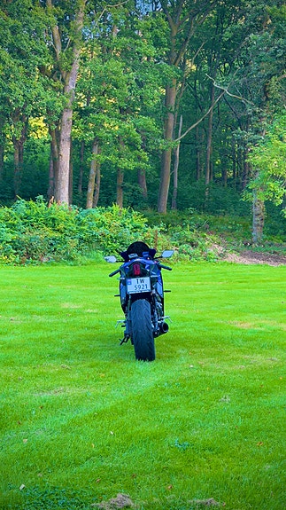 Yamaha R7 10 of 25