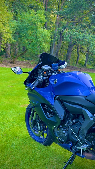 Yamaha R7 16 of 25