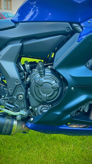 Yamaha R7 21 of 25