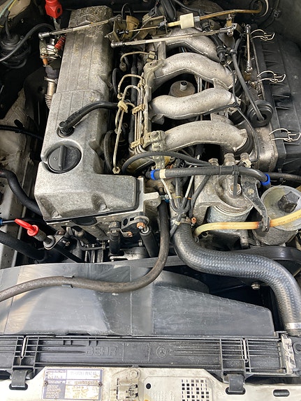 Mercedes-Benz 250 D 8 of 10