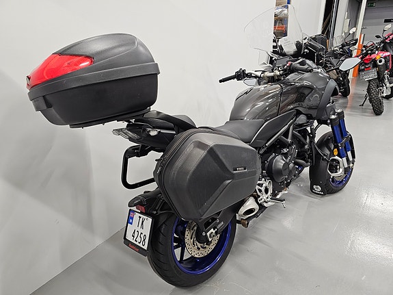 Yamaha MXT 850 Niken 4 of 11