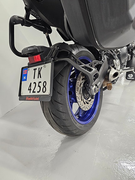 Yamaha MXT 850 Niken 5 of 11