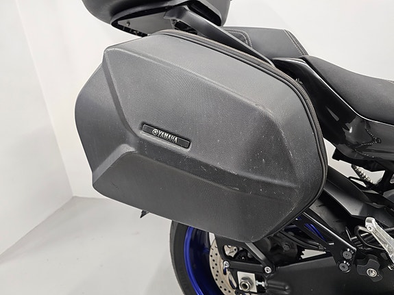 Yamaha MXT 850 Niken 6 of 11