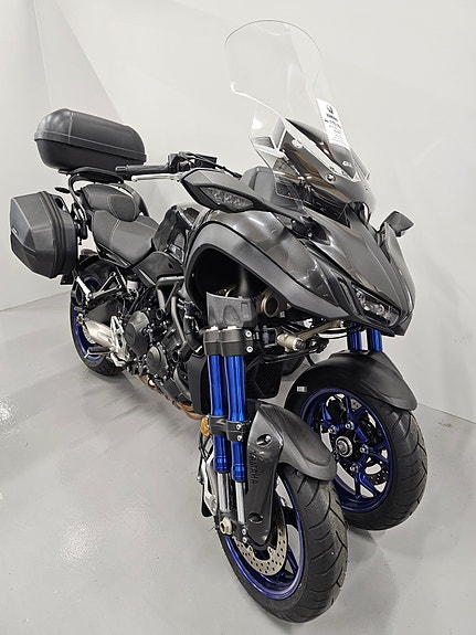 Yamaha MXT 850 Niken 2 of 11