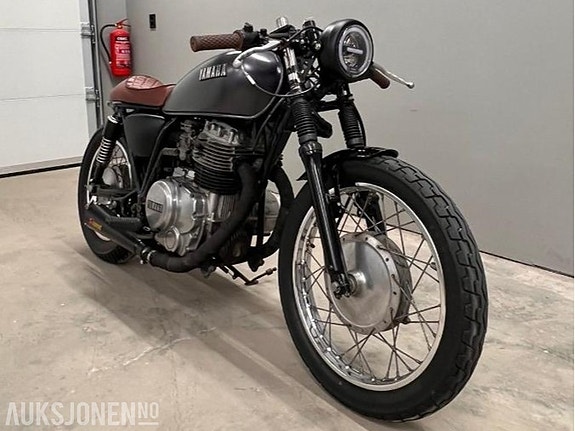 Yamaha XS 400 cafe-racer 8 of 9