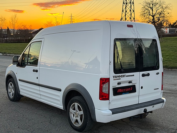 Ford Transit Connect 8 of 13
