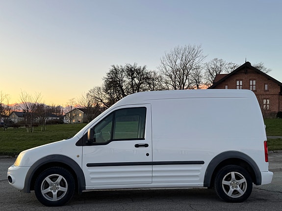 Ford Transit Connect 6 of 13