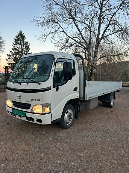Toyota Dyna 3 of 5