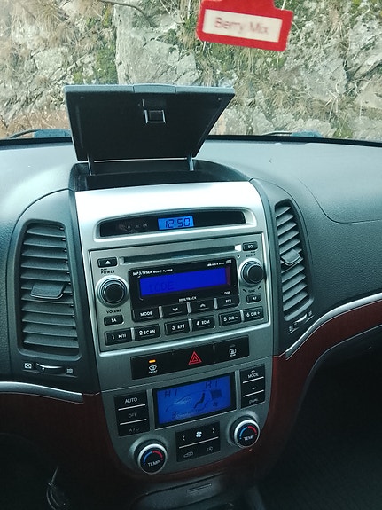 Hyundai Santa Fe 14 of 30