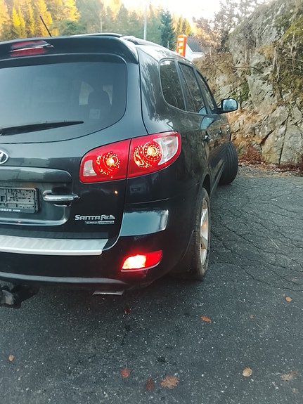 Hyundai Santa Fe 8 of 30