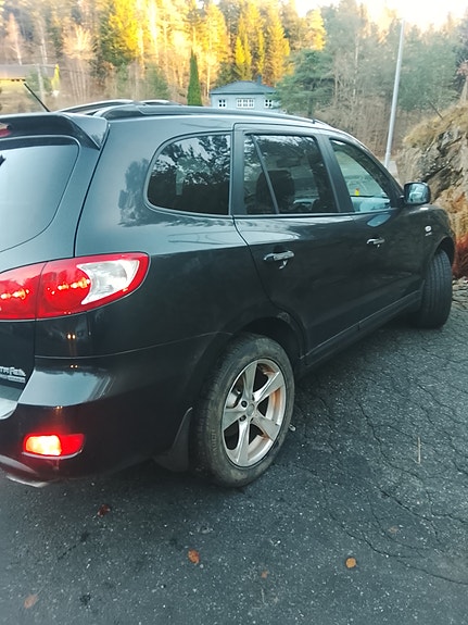 Hyundai Santa Fe 10 of 30