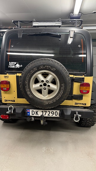 Jeep Wrangler 13 of 30