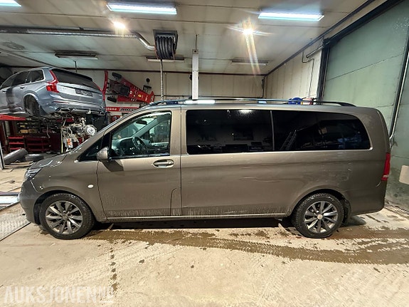 Mercedes-Benz Vito 119 2 of 5
