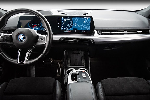 BMW iX1 15 of 24