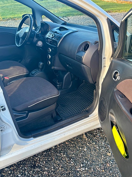 Mitsubishi i-Miev 10 of 15