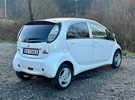 Mitsubishi i-Miev 6 of 15