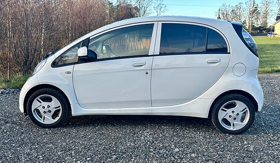 Mitsubishi i-Miev 4 of 15