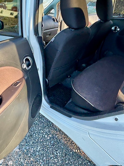 Mitsubishi i-Miev 13 of 15