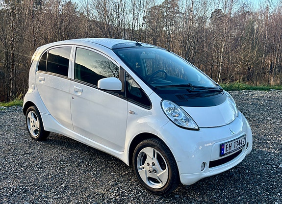 Mitsubishi i-Miev 3 of 15
