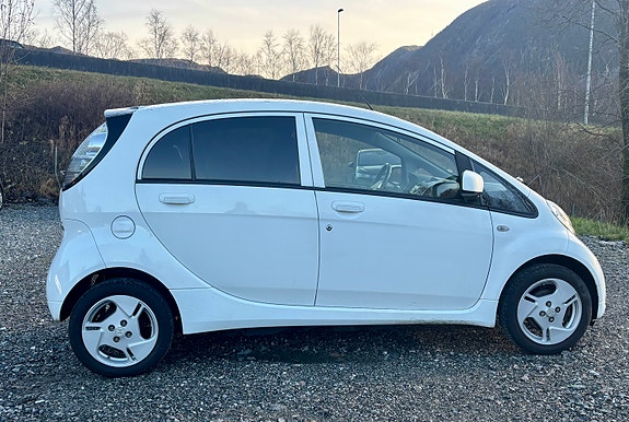 Mitsubishi i-Miev 5 of 15