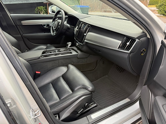 Volvo V90 21 of 26