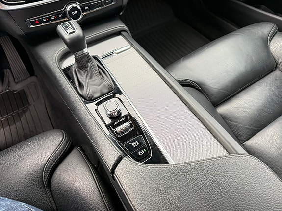 Volvo V90 16 of 26