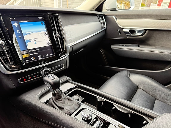 Volvo V90 15 of 26