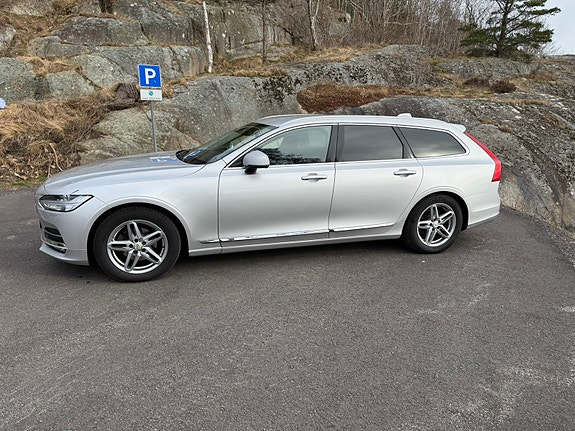 Volvo V90 4 of 26