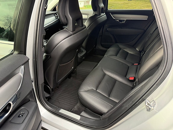 Volvo V90 24 of 26